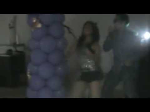 dnazty  el funcionario   rompelo