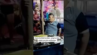 Download lagu Biarkan Dia Bersenang2 Dengan Caranya Sendiri #operatornaikanbas #djremix mp3