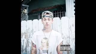 Blackbear - Marilyn Monroe (Ft. T. Mills) (LYRICS + HD)