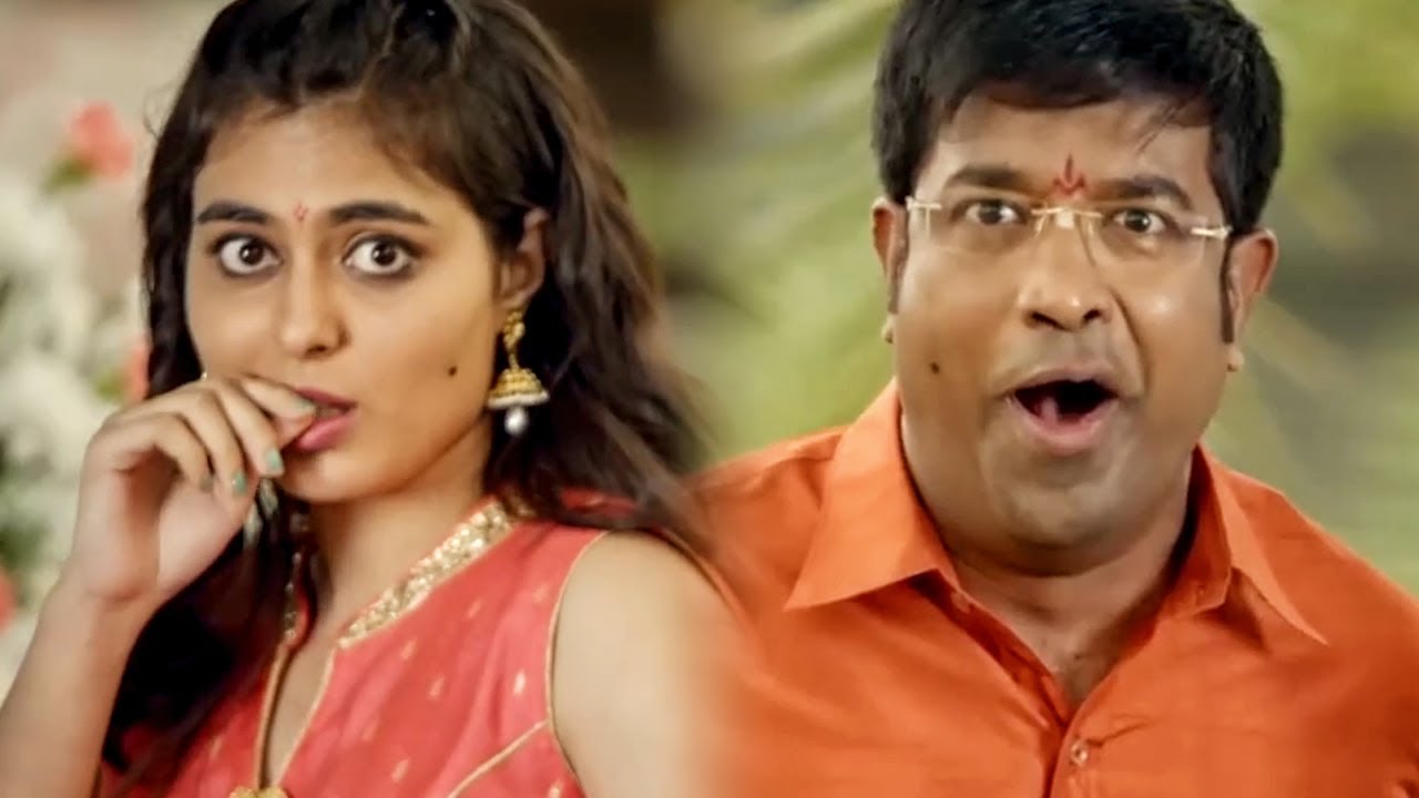 वेनेला किशोर अपनी पत्नी को पहली बार देखकर खुश हो जाता 