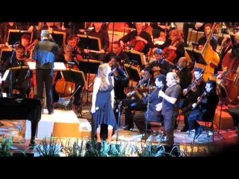 לשיר איתך... בועז שרעבי וקרן פלס שרים אהוד מנור עם הפילהרמונית בתל-אביב;מאי 2013