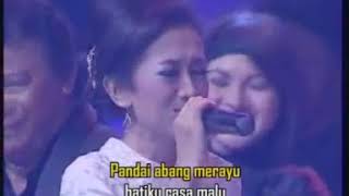 Download lagu Rhoma Irama  feat Lola KDI - Pantun Cinta Live Konser mp3
