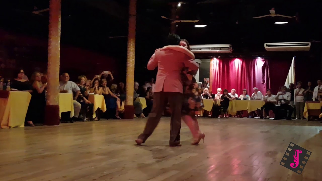 ARIADNA NAVEIRA y FERNANDO SANCHEZ || "Tierrita"