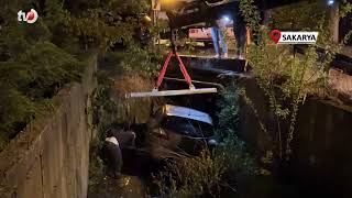 Sakaryada Otomobil Dereye Uçtu 1 Yaralı
