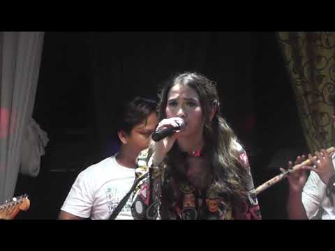 Meggy Diaz medley " jaran goyang & kelangan "