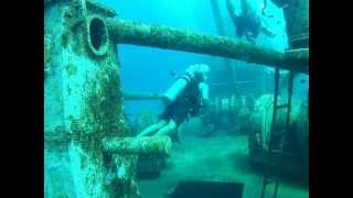 preview picture of video 'Grand Cayman Dive Kittiwake West Bay (unedited)'