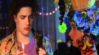 Brendan Fraser em O Genro dos meus Sonhos [Son in Law] 1993