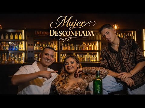 Mujer Desconfiada  @joseazuero4702 & @antonyjavier29