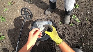 ПОЕХАЛ ТУДА ГДЕ ПОДНЯЛИ КЛАД СЕРЕБРА.