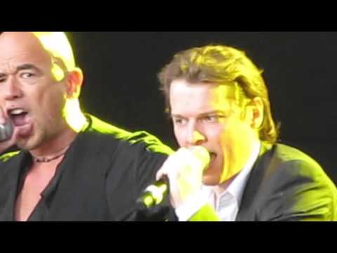 Duo Bénabar et Obispo au Concert Pour l'Egalité à Paris sur TVIDF.