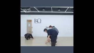 Download lagu haewon when you go low, i go lower 😭😂 #haewon #nmixx #xikers #kpop #shorts mp3