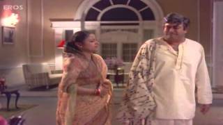 Download lagu Trashing a drunk son - Yeh Hai Zindagi mp3 Download lagu Trashing a drunk son - Yeh Hai Zindagi mp3