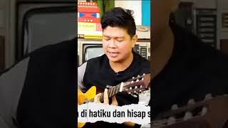 Download lagu Kupu Kupu Liarku - Slank Performance by Babang tamvan Andika Kangen Band | courtesy @vindes #Shorts mp3