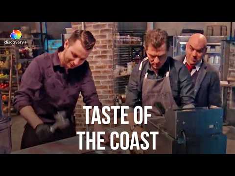 Who Rules the East Coast? | Mussels Signature Dish| Beat Bobby Flay | S4 E8| discovery+