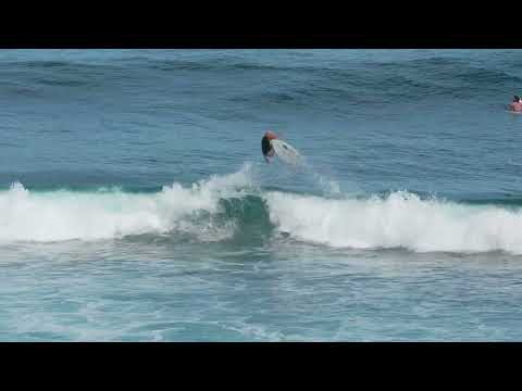 ULUWATU: SURFERS VS. HUGE WAVES – WHO WINS?