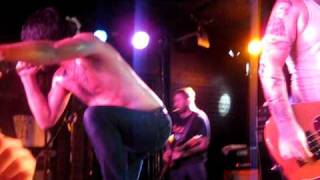 Alexisonfire-Accept Crime (Live at Chain Reaction 5/8/10)