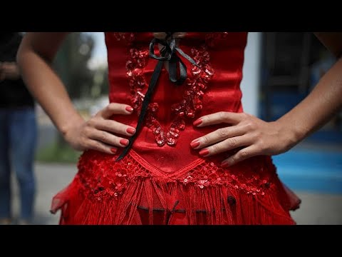 Video Thumbnail: Thousands celebrate International Dance Day in Mexico City