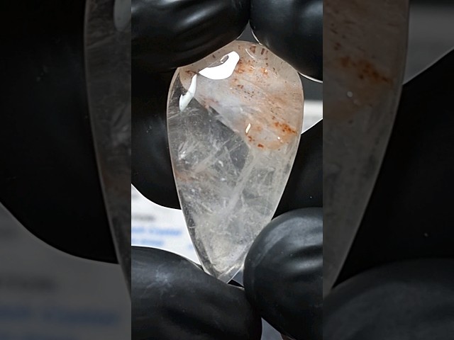 حجر الدر كوارتز طبيعي مفحوص وموثق بشهادة مختبر