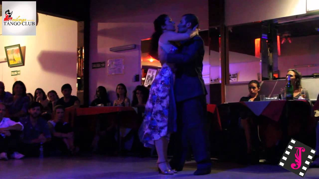 JULIETA BISCIONE Y ROBERTO CASTILLO en el Tango Club Milonga 03/04