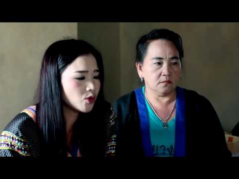 Koos Loos Noj Hmoov. 9