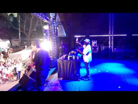 Mad Professor feat. Junior Dread & Monkey Jhayam(Carnaval Dub) - Expandindo Mentes