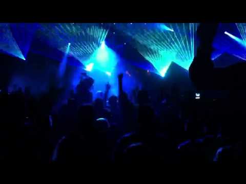 SWEDISH HOUSE MAFIA  - Strobe - @ Glasgow Barrowlands 26/05/11. LIVE