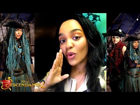 Descendants 2 (Behind the Scenes 'Uma Rising')