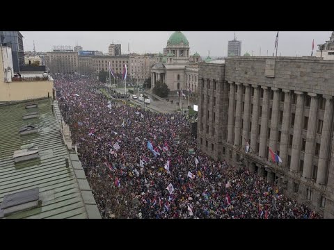 Video Thumbnail: GroĂźkundgebung in Belgrad gegen Regierungs-Korruption