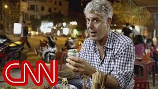 Anthony Bourdain falls in love with Vietnam's street food (Parts Unknown)