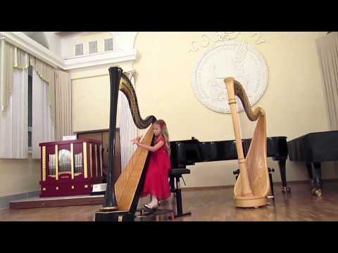 Ekaterina Dvoretskaya (harp - 8 y.o), plays Dussec Sonatina.mp4