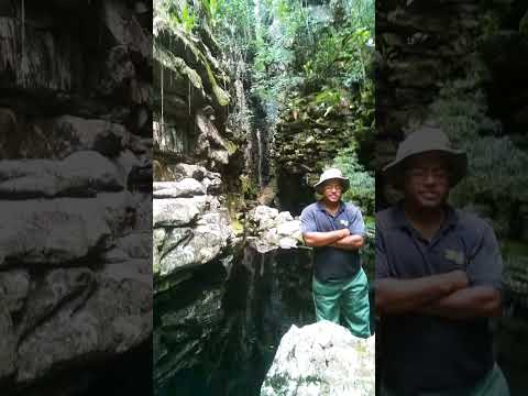Cachoeira da fenda vila de Igatu Andaraí #ChapadaDiamantina# Bahia# Brasil