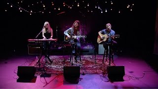 BØRNS - &quot;American Money&quot; - KXT Live Sessions
