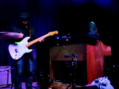 Alan Evans' PLAYONBROTHER Live at The Acoustic Café, 10/10/14 "Oh Tammi & Who Dare Knock "