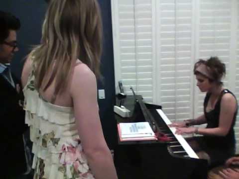 American Idol's Siobhan Magnus, Katie Stevens, Didi Benami & Andrew Garcia sing "No One"