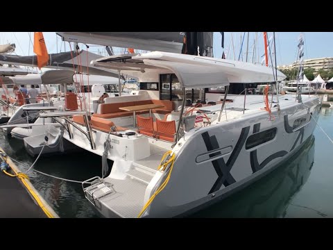 Excess 15 - visite guidée du nouveau catamaran du Groupe Bénéteau