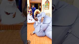 Download lagu #The ground didn't hesitate#WeddingComedy #WeddingMoment #WeddingLaughs #viralwedding mp3