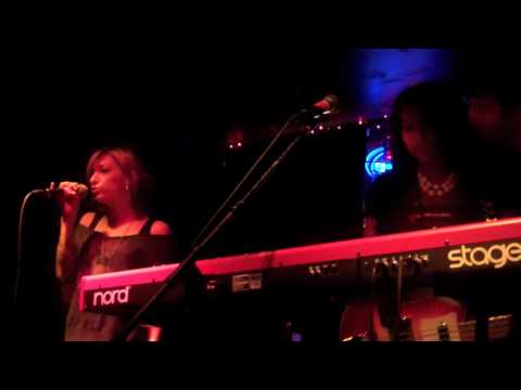 Vid Vidello "Resignation" Live at the Cat Club
