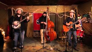 The Howlin&#39; Brothers - The Troubled Waltz (Live in Nashville)