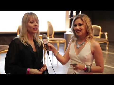 Paula Martins conta novidades da NYFW nos bastidores do Fashion Meeting