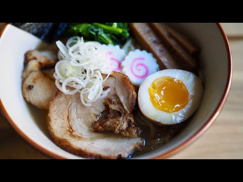 Cách nấu mì Shoyu ramen Nhật bản đơn giản tại nhà, làm trứng gà ramen, thịt xá xíu và các toppings