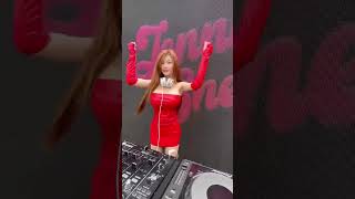 Clap your hands 🙌 My first DJ performance in 🇭🇰Hong Kong at_ _zeus.lkf on the