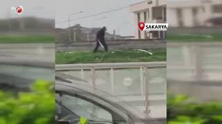 Parkta Hayrete Düşüren Görüntü Korkulukları Tek Tek Söktü