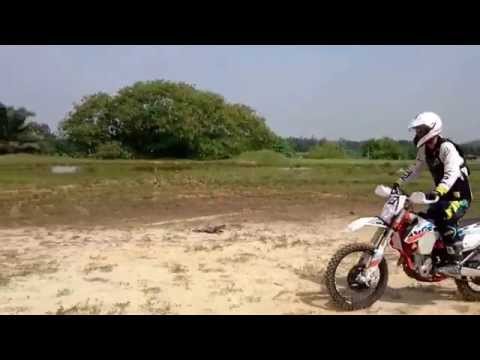 [ENDURO] Mike trying some endurocross training