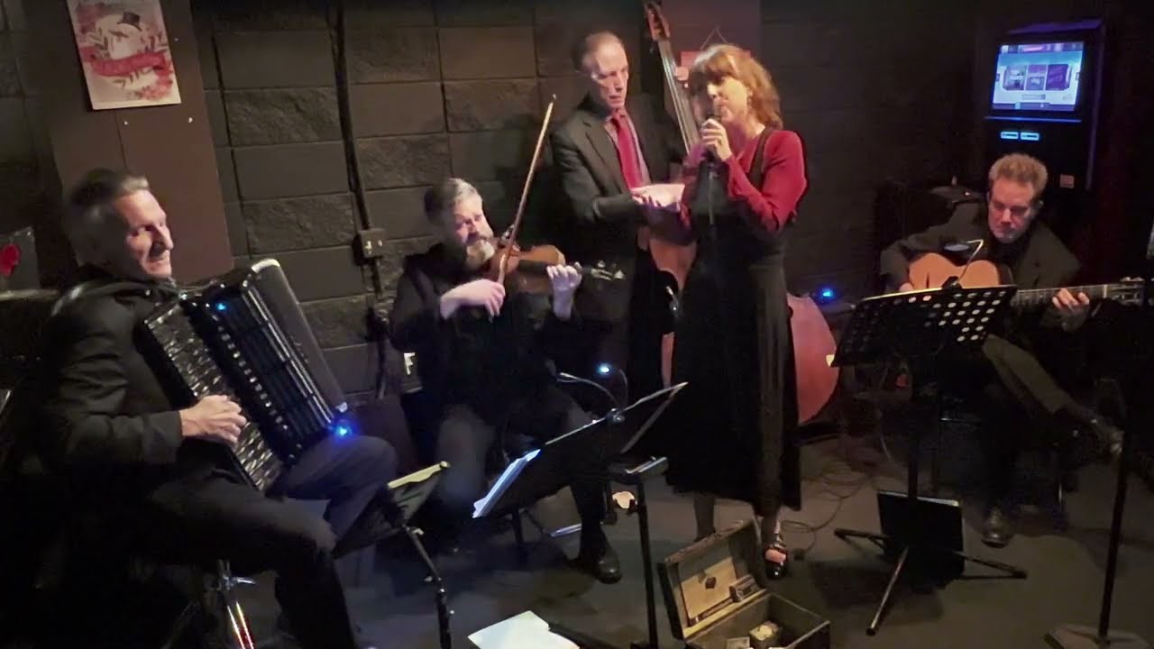 Promotional video thumbnail 3 for Strada Swing