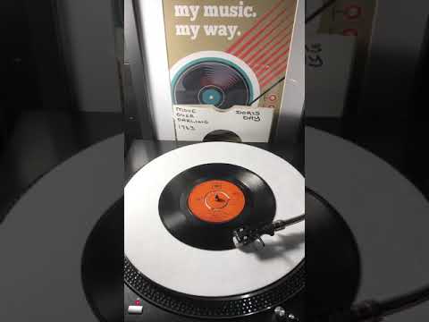 Doris Day - Move Over Darling ( Vinyl 45 ) From 1963 .