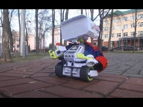 Гомельчанин  снял образовательный сериал с роботами  видео