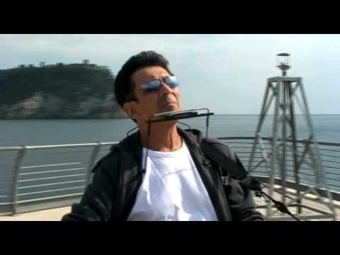 Videoclip de Perfetta Per Me — Edoardo Bennato