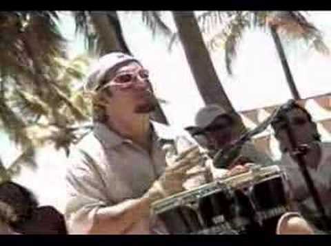 Oba! Lá vem ela Charlie brown jr