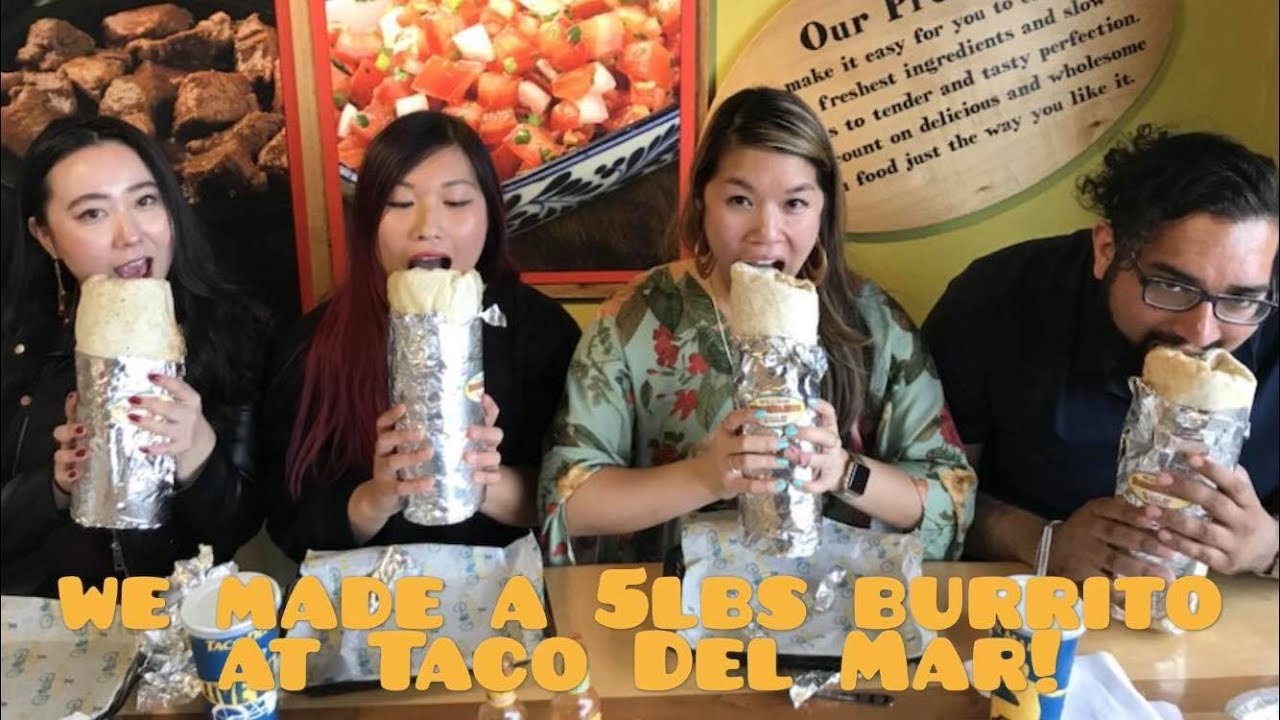 Building and eating a 5lbs burrito at Taco Del Mar!