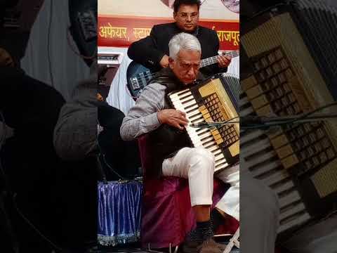 The Great Accordion Player by Anil Gode (Pune) At Indore #accordionlover #oldisgold #instrumental